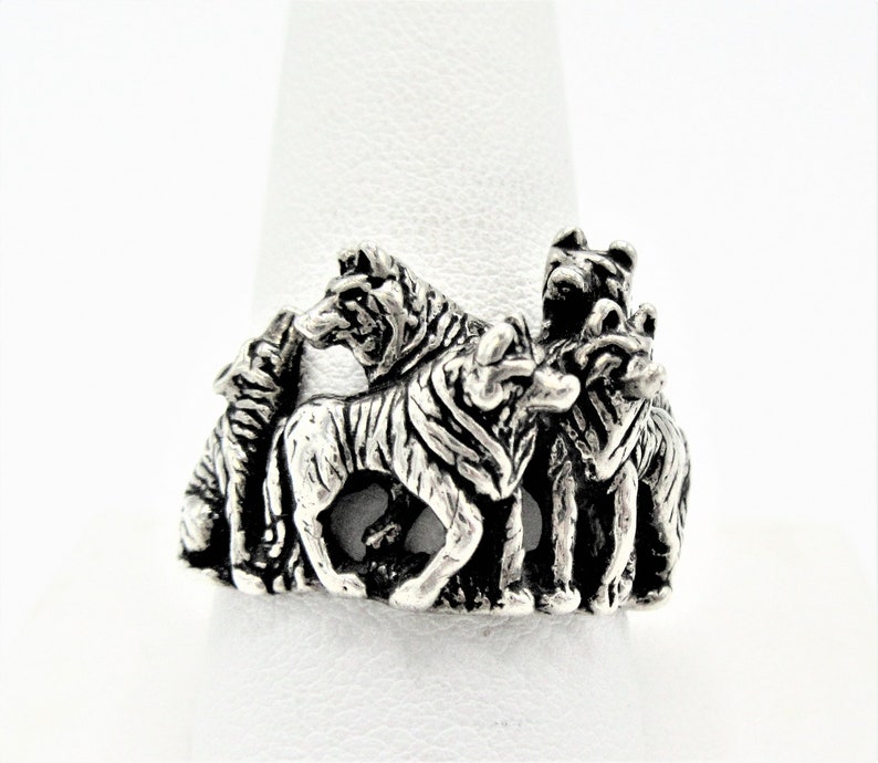 Detailed Pattern Hand Cast Men/'s Ring Size 11 Gift for Man Sterling Silver Wolf Pack Ring Signed Navajo Ted OTT