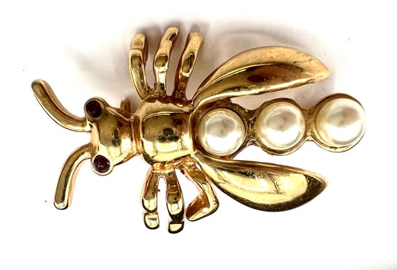 Pearl Bee Brooch, Signed ROMAN, 3 Faux Pearls, 1 … - image 8