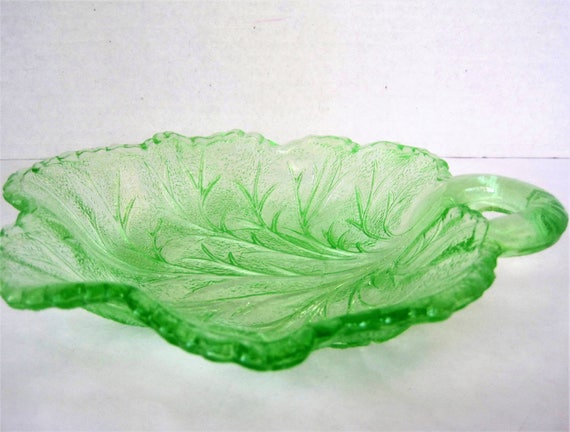 Green Depression Glass Dish, Leaf Shape, Candy Dish, Curved Stem Handle, Collectible Glass