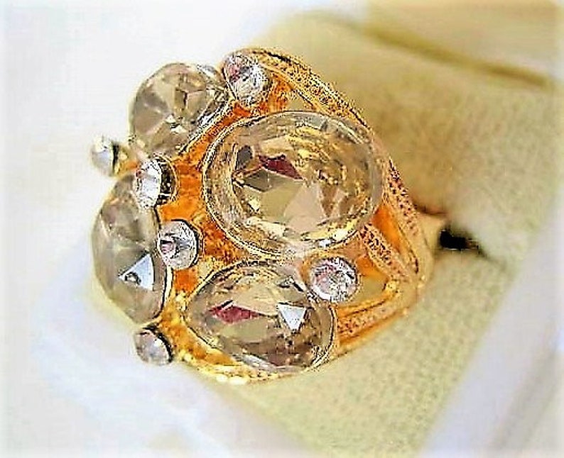 Size 8 Adjustable Glass Cocktail Ring Smokey Gray Glass Cabochons Gold Tone Setting