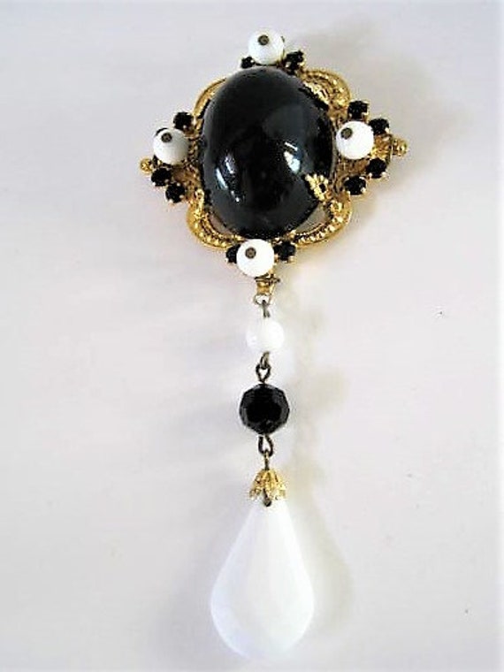 Schreiner Black White Brooch, Black Lucite Large Stone, Black and White Stones Surround, White Lucite Dangler, Prong Set Rhinestones