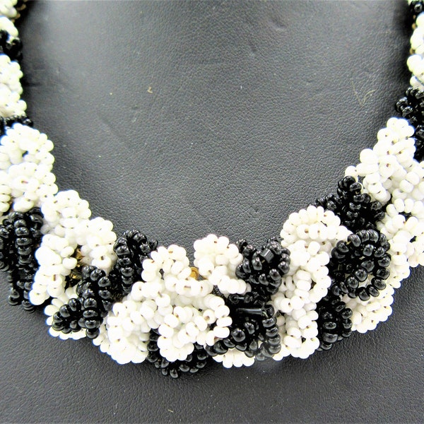 Black White Bead Necklace, 17 Inch Black White Twisted Seed Beads, 60's Mod Retro