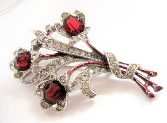 Red Trifari Brooch, Designer Albert Spaney, Rhodium Setting, Pat Pend. 40's Rhinestone Pin