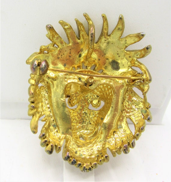 Large Lion Pendant Brooch, Gold Tone Lion, Vintag… - image 5