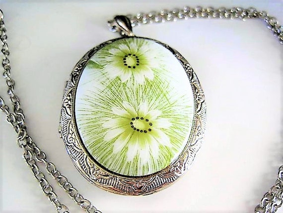 Silver Tone Locket and Chain, Porcelain Daisy Front, Embellished Silver Tone Back, Long Necklace