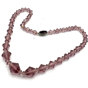 Ras de cou vintage tchèque lavande et cristal : collier de perles de verre à facettes