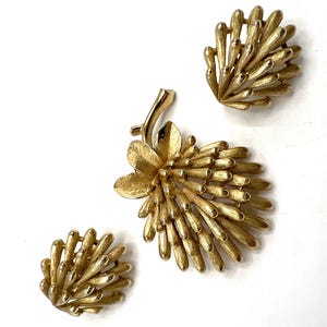 Crown Trifari Brooch Set, Brooch Earrings,  Vintage Trifari Jewelry Set,  Signed Trifari with Large Crown