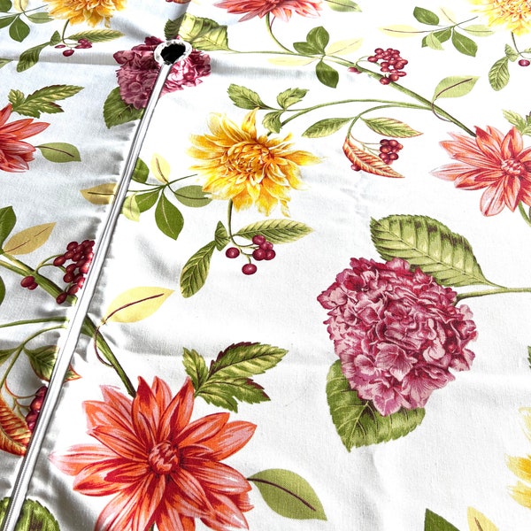 BRIGHT  Floral Motif Tablecloth, Zippered for Umbrella,  Bold Colors Flowers,  Heavy Cotton, 60 by 80 Rectangle, Cottage Core