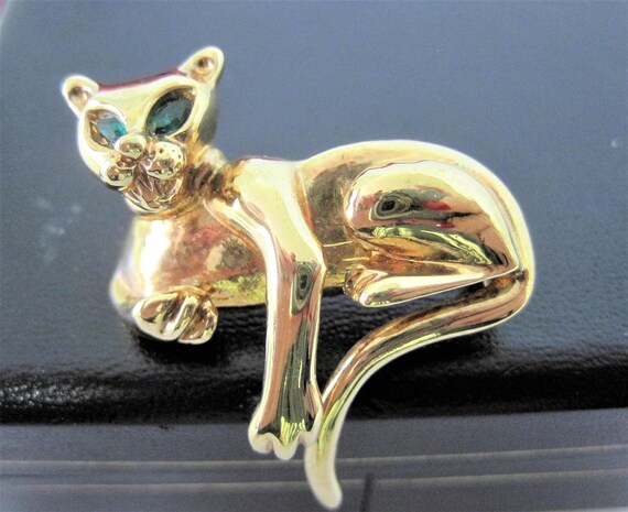 Kitty Cat Brooch, Gold Tone Metal, Green Rhinestone Eyes, Perfect Lapel Pin