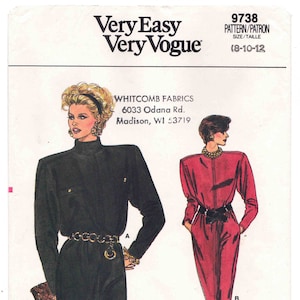80s Very Easy Vogue Dress Pattern 9738 Uncut/FF Sizes 8-10-12 Bust 31.5 - 34 in. Straight Blouson Dress, Extended Shoulders, Pockets.