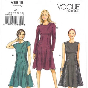 Może przedstawiać: Wzór szycia sukienki w trzech różnych stylach. Wzór jest dla rozmiarów 6-8-10-12-14. Wzór nazywa się Vogue Patterns V8848.