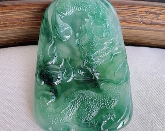 Handgeschnitzter Drachenanhänger aus Jadeit der Güteklasse A, grüne Jade-Halskette, chinesisches Amulett