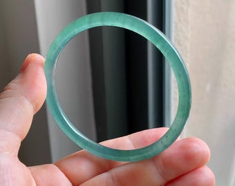 Runder Armreif aus natürlichem, eisblau-grünem Jadeit (58 mm), burmesische Jade, Geschenkidee für Sie, Geburtstag, Jahrestag, edler Schmuck