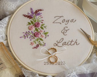 Personalisierter Hochzeit Ring Halter, Bestickter Blumen Hoop, Individuelle Namen & Datum, Ringträger Alternative, Romantisches Andenken