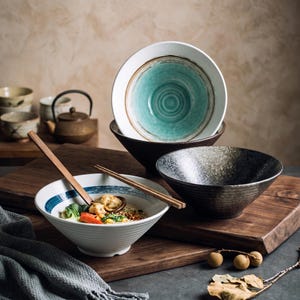 Bol japonés para ramen — Bol grande de cerámica de gres, estilo alfarería artesanal, bol para pho y sopa de fideos, decoración de cocina wabi-sabi