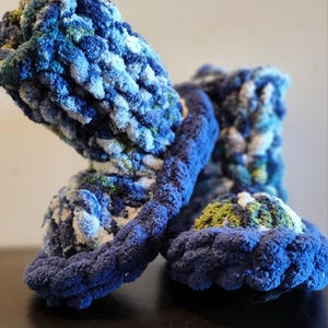 Patroon dikke handgebreide pantoffels - Big Bulky Loungin' Slippers (BBLs), breivideo en pdf voor beginners, gezellige handgemaakte laarzen, doe-het-zelf pantoffels