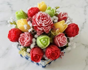 Caldle flower arrangement