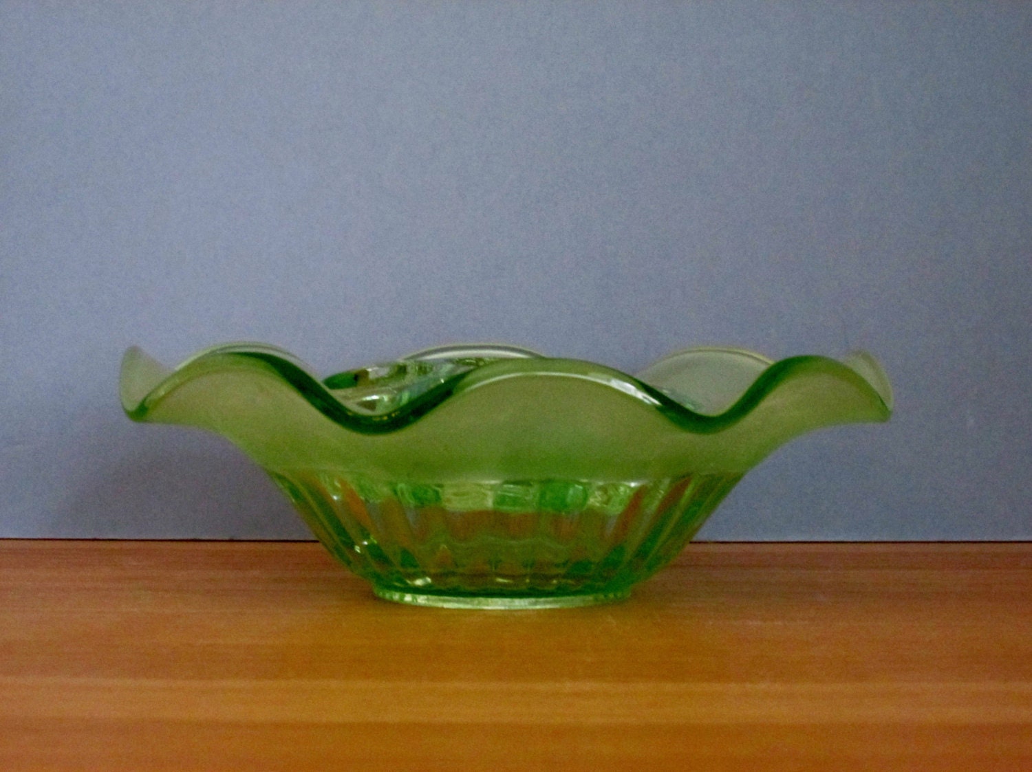 1950s Green Fluted Glass Posy Bowl Vase Vintage Home Decor Etsy