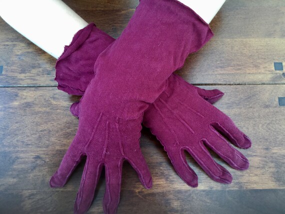 ladies burgundy gloves