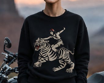 Sudadera Tiger Rider, Sudadera Biker Girl con cuello redondo, Sudadera Moto Girl, Regalo para mujer motociclista, Sudadera Black Tiger, Sudadera con cuello redondo para mujer
