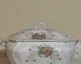 Ancienne soupière Victoria Schmidt Altrohlau en porcelaine avec couvercle, grand bol de service floral fin du XIXe siècle, vaisselle bohème autrichienne