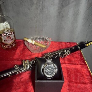 Hugo Boss Chronograph Mens Watch HB541142117 Black Dial and Stainless Steel Luxury Designer Timepiece