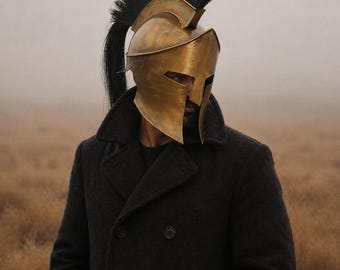 Casco de guerrero espartano corintio – Yelmo de batalla griego de latón antiguo con cresta de crin de caballo negra. Casco de armadura de gladiador medieval de primera calidad.