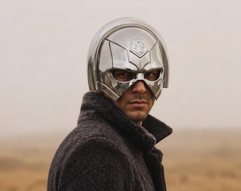 Casco de guerrero pacificador: máscara de combate medieval futurista de acero para cosplay y LARP. Casco de batalla de caballero hecho a mano / armadura gótica de fantasía.