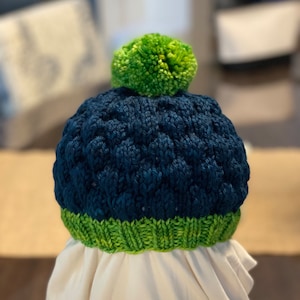 Bonnet en tricot inspiré des Seahawks (bébé-adulte)