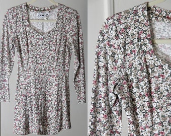 90s Fitted Flirty Floral Long Sleeve Mini Dress