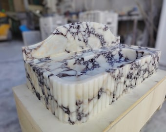 Lavabo de mármol Calacatta Viola acanalado de tamaño personalizado con protector contra salpicaduras. Lavabo de piedra a medida para diseñador de interiores. Lavabo de tocador estriado hecho a medida.