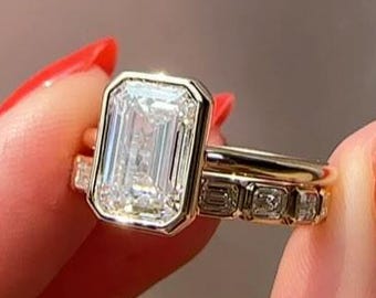 Conjunto de anillo de compromiso de moissanita talla esmeralda de 3 quilates, anillo de novia con engaste biselado, conjunto de alianza de boda de oro amarillo de 14k, anillo de moissanita talla esmeralda