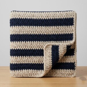 Narzuta składana na szydełku, wzór na ustrukturyzowany koc szydełkowy, wzór na prostokątny gruby koc, łatwy narzuta z grubej włóczki dla początkujących