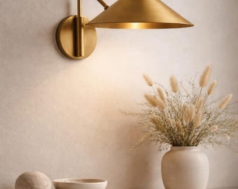 Juego de 2 apliques de pared de latón / Iluminación moderna minimalista para mesita de noche / Lámpara de metal hecha a mano