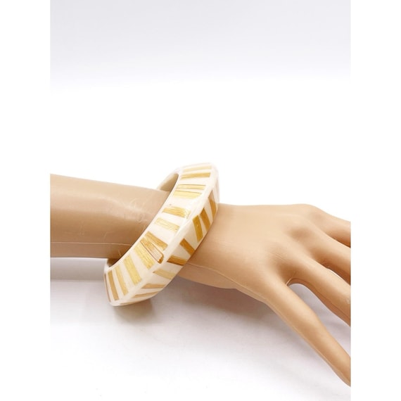 KJL Kenneth Jay Lane Lucite Bangle Bracelet Cream… - image 2