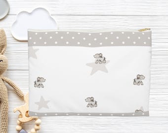 Estuche organizador de pañales con estampado de elefante, ideal para viajes, con diseño de animales de safari.