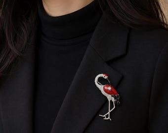 Broche de grulla vintage esmaltado, broche de pájaro con diamantes de imitación rojos, elegante broche de solapa con forma de animal.