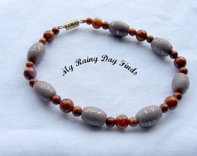 Brown Howlite and crackle bead vintage bracelet