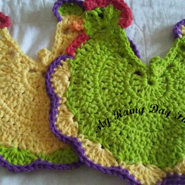 Set of 2 crochet cotton funky chicken potholder/dish cloth