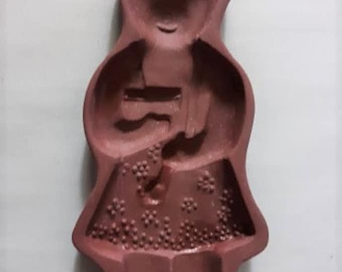 Hartstone New Country Girl Mama Bear Cookie Mold