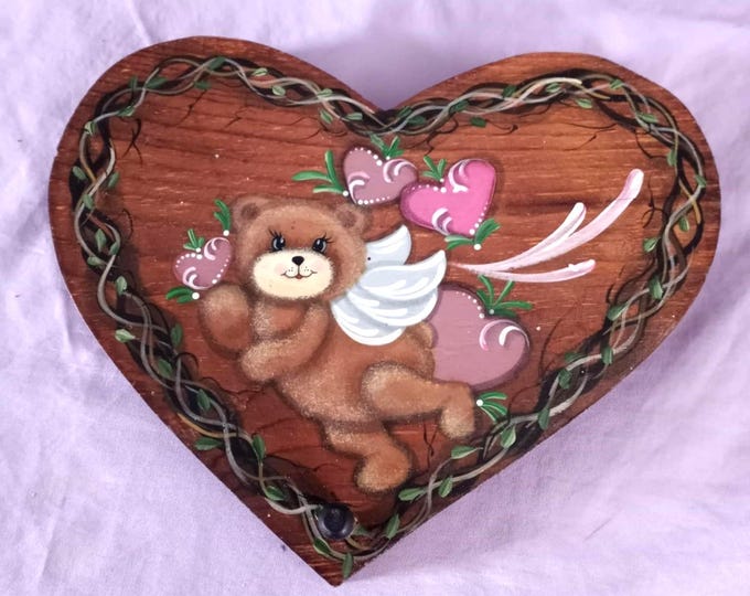 Handpainted little teddy bear wooden heart wall plaque for keys or leashes