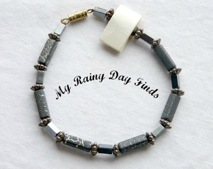 Vintage Hematite and rectangle crackle bead bracelet