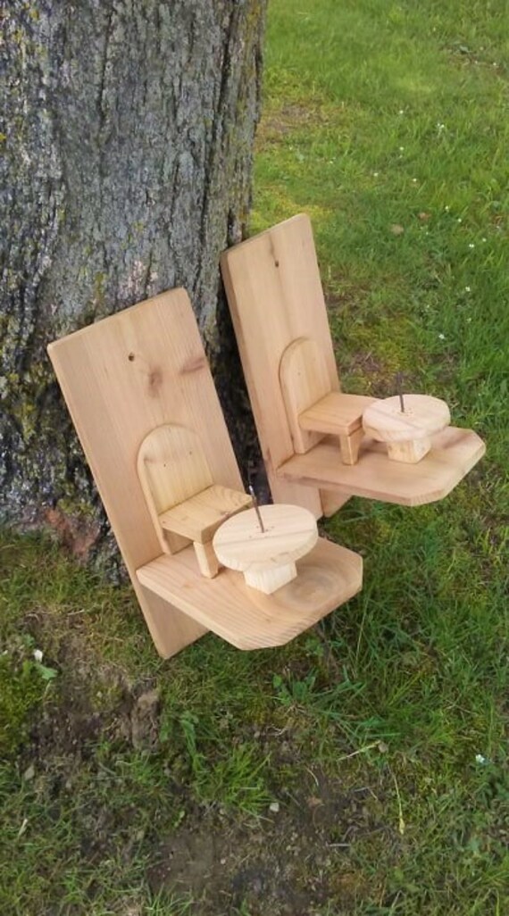 cedar double seated cob feeder