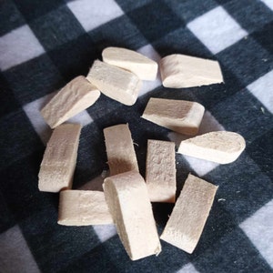 Free handed wood snowman noses - unpainted
