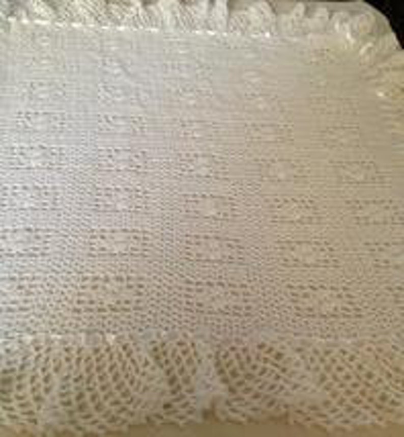 Hand crochet dainty baby blanket with ruffles and bows image 3
