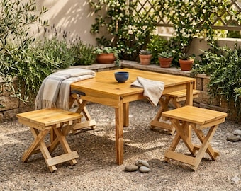 Tavolo da picnic in legno massello di pino fatto a mano con sgabelli, set da esterno pieghevole personalizzabile