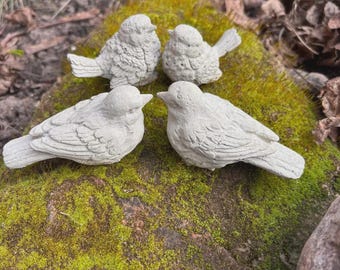 4 pieces set. Concrete birds. Small statues for garden.