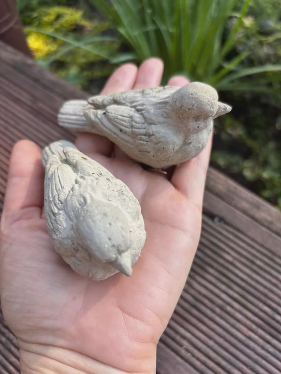 2 pieces set. Concrete birds. Small statues for garden.