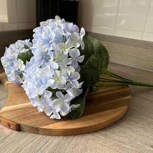 Arbusto artificial de hortênsia azul claro, flores artificiais com proteção UV, 5 cabeças (43 cm)
