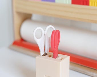 Papierhalter und Schneideplotter für IKEA MÅLA Staffelei Zeichenbrett